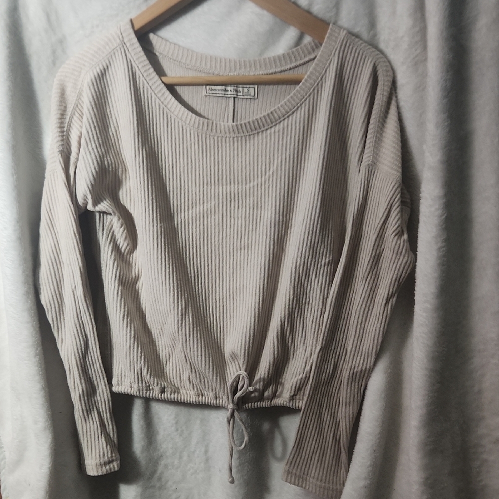 Abercrombie And Fitch Women's Beige Ribbed‎ Crop Top With Tie Size S